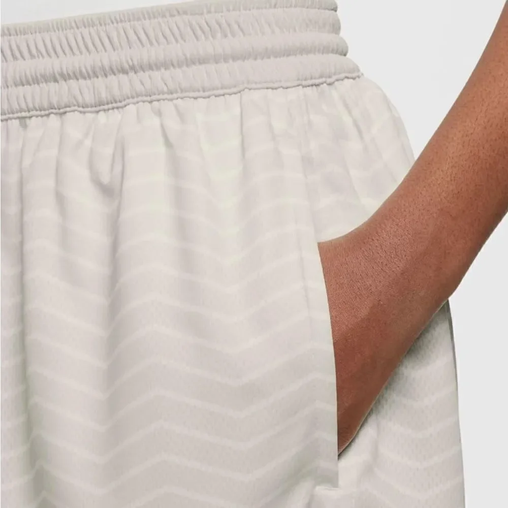 Nike waist approx